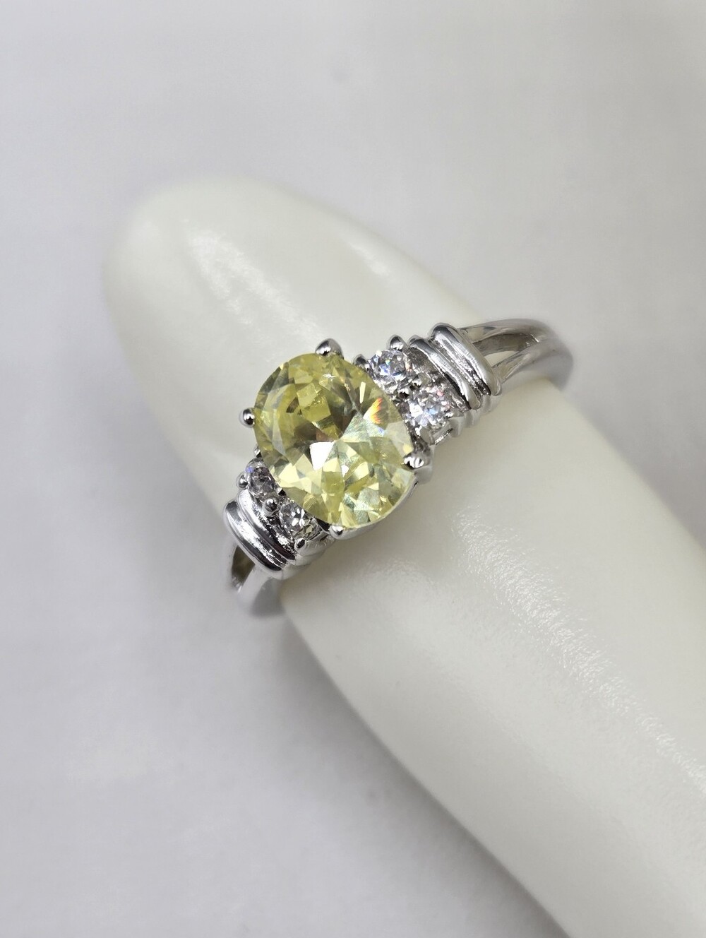 Swarovski Crystal Elements Silver Statement Ring Light Yellow Citrine Size 7
